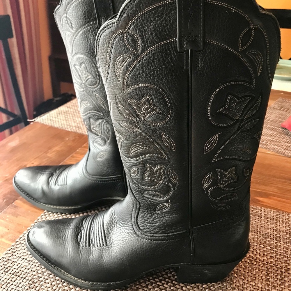 Women’s cowboy boots